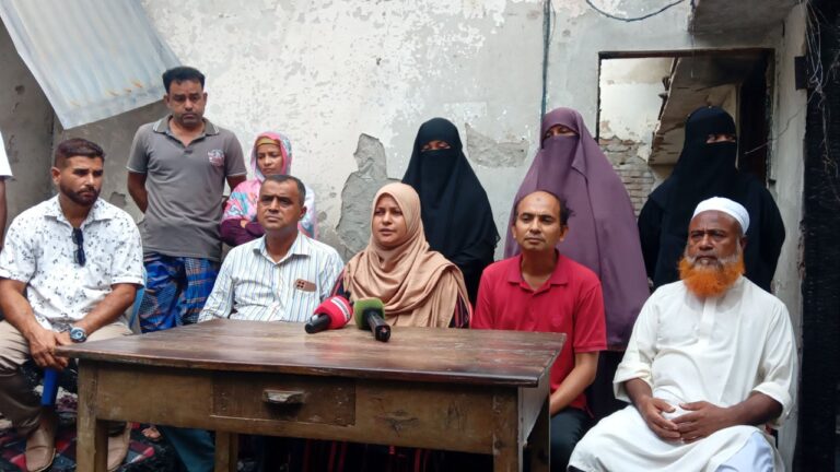 কাপাসিয়ায় মহিলা দল নেত্রীর বাড়িতে অগ্নিসংযোগ ও লুটপাটের অভিযোগ
