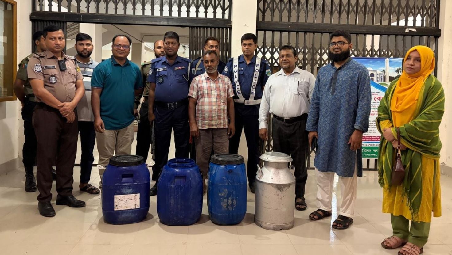 পাবনায় নকল দুধ তৈরির কারখানায় এক বছর কারাদণ্ড ও দুই লাখ টাকা জরিমানা
