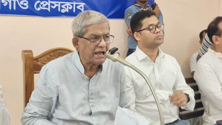 রাজনীতিবিদদের ভুলত্রুটি ধরিয়ে দেওয়া সাংবাদিকদের নৈতিক দায়িত্ব মির্জা ফখরুল