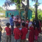 গ্রামের অভ্যন্তরীণ দ্বন্দ্বে ৬ বছর ধরে আটকে থাকা নির্মাণকাজ: বৃষ্টিতে ভিজে গাছতলায় চলছে পাঠদান