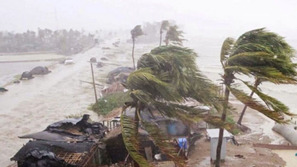 বঙ্গোপসাগরে লঘুচাপের আভাস দেশজুড়ে অতিভারি বৃষ্টির পূর্বাভাস