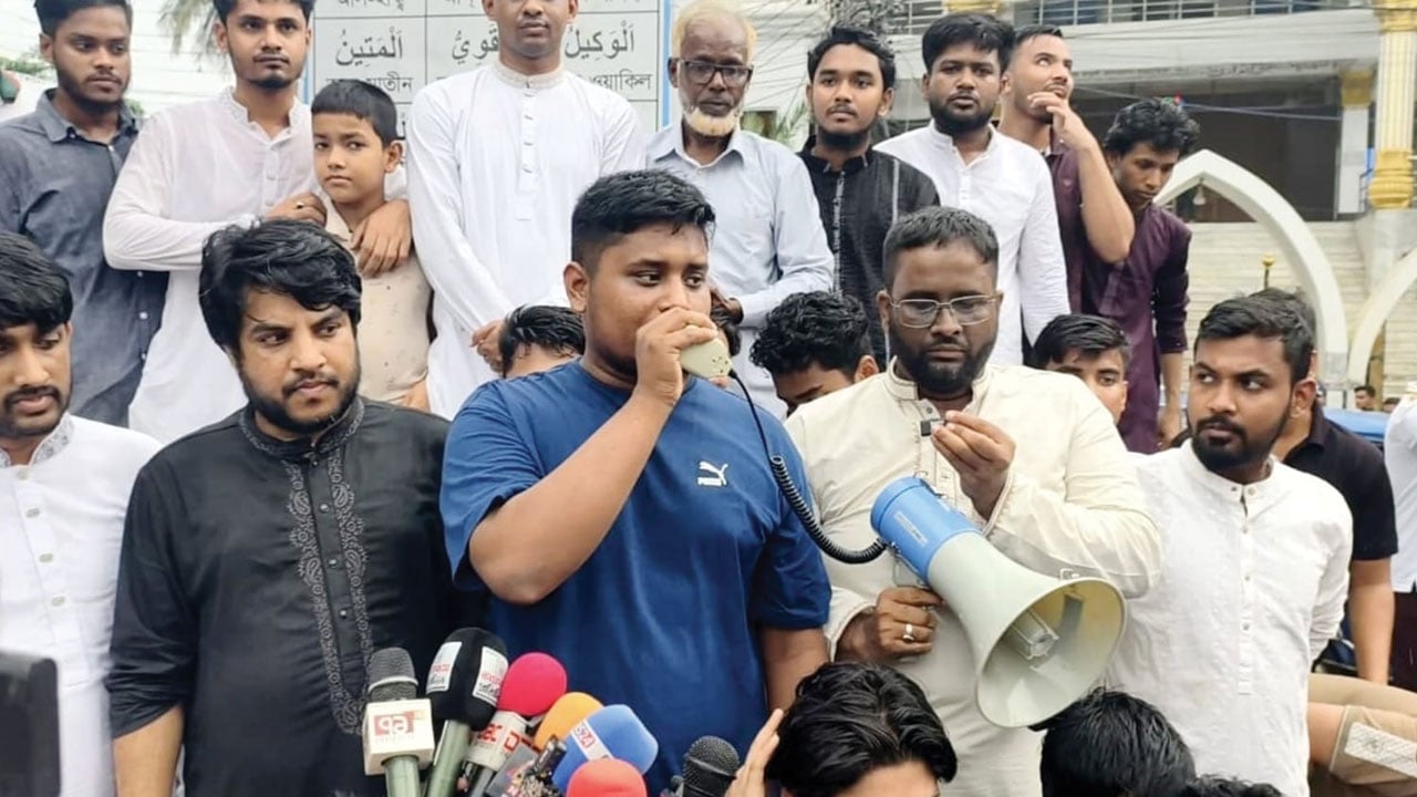 জনগণের প্রত্যাশা পূরণে সরকার ব্যর্থ, চাঁদপুরে বললেন হাসনাত আবদুল্লাহ