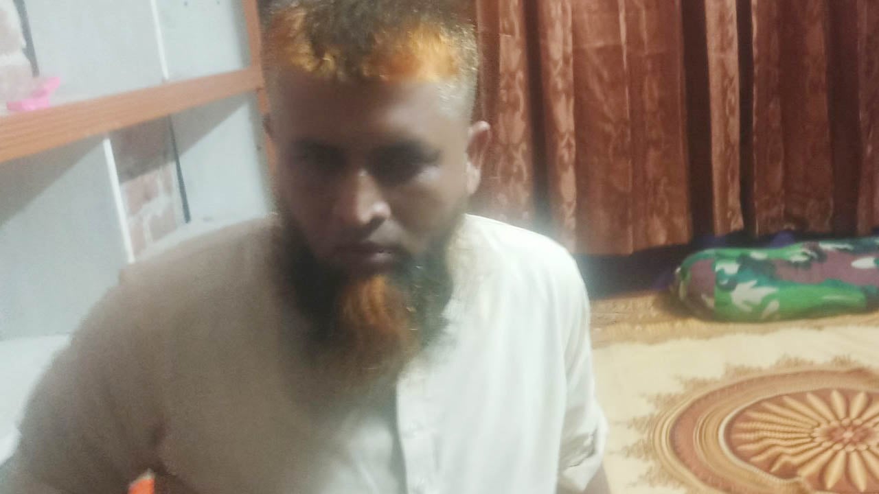 মির্জাগঞ্জে তাবিজ দেওয়ার প্রলোভনে গৃহবধূকে ধর্ষণচেষ্টা, জামায়াত নেতা গ্রেপ্তার