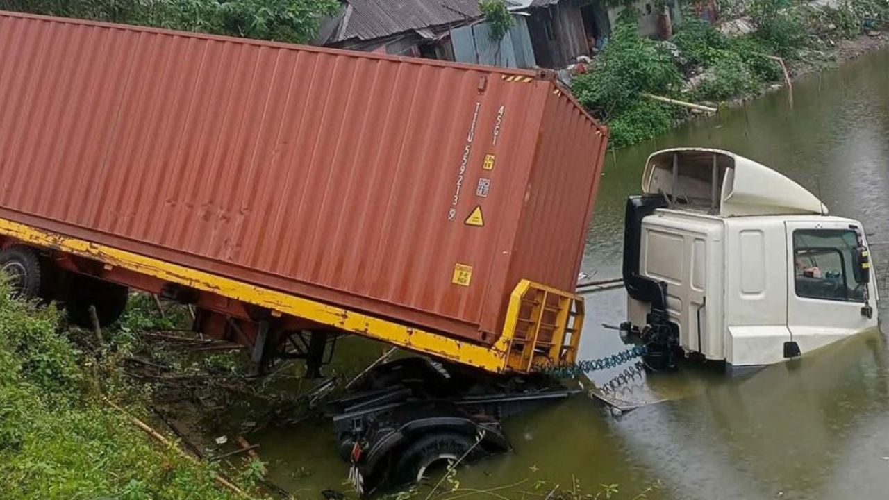 কুমিল্লার চান্দিনায় লরি ও সিএনজি অটোরিকশার সংঘর্ষে নিহত ২