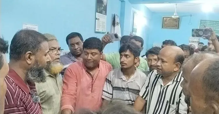 গাইবান্ধায় ইসলামী ব্যাংকের এজেন্ট আউটলেটে সোয়া দুই কোটি টাকা আত্মসাৎ গ্রাহকদের মাঝে আতঙ্ক