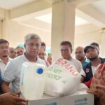 পেকুয়ায় বন্যাদুর্গত এলাকা পরিদর্শন ও ত্রাণ বিতরণ করলেন বিদ্যুৎ প্রতিমন্ত্রী