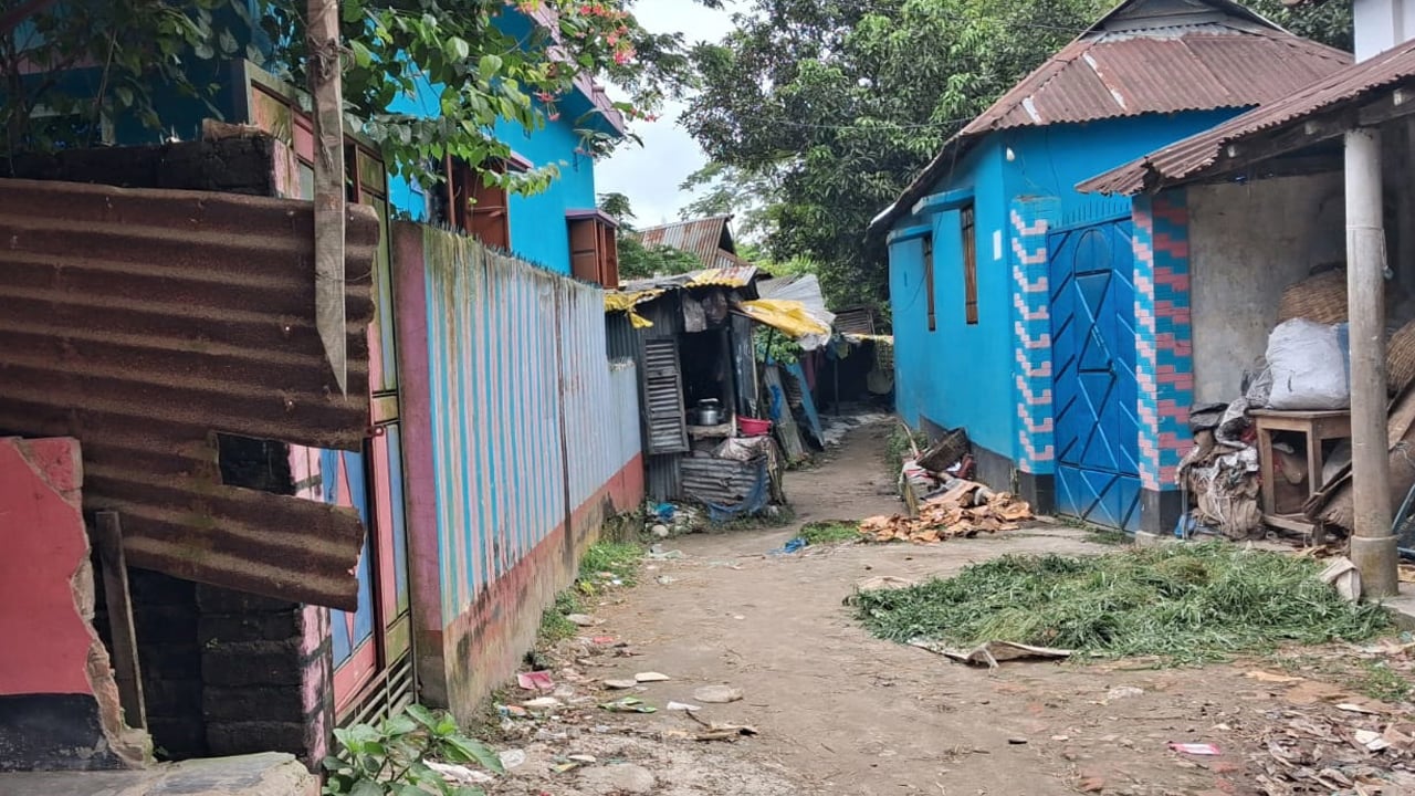 নেত্রকোণার পূর্বধলায় সরকারি জমি দখল করে স্থাপনা নির্মাণের অভিযোগ: তদন্তের আশ্বাস প্রশাসনের