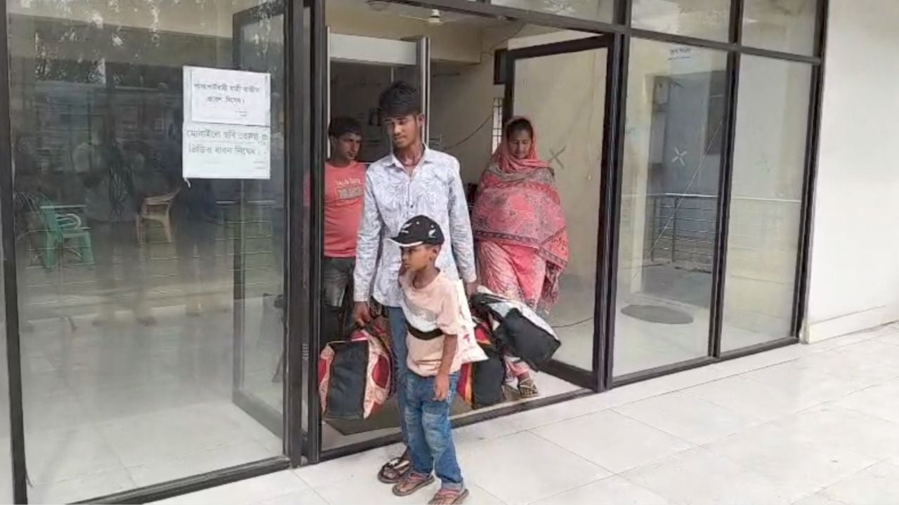 বিএসএফের পুশইনের শিকার চার ভারতীয় নাগরিকের নিজ দেশে প্রত্যাবর্তন