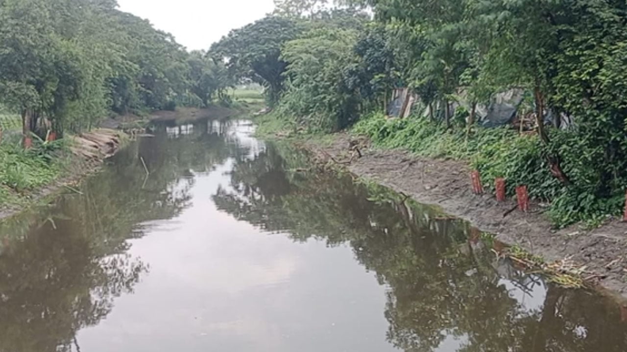 সাটুরিয়ায় খাল পুনঃখনন প্রকল্পে সরকারি কোষাগারে ফেরত এক কোটি ২২ লাখ টাকা