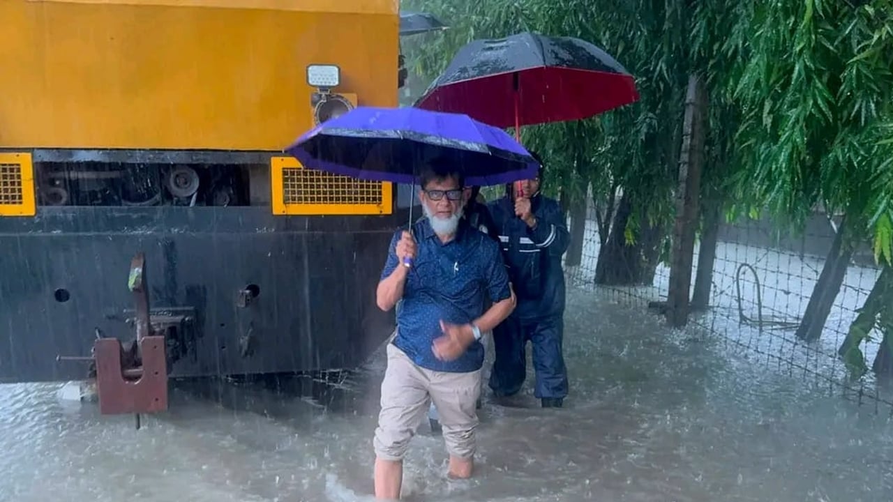 চট্টগ্রাম-দোহাজারী রেললাইন পাঁচ ফুট উঁচু করার উদ্যোগ রেলপ্রতিমন্ত্রীর
