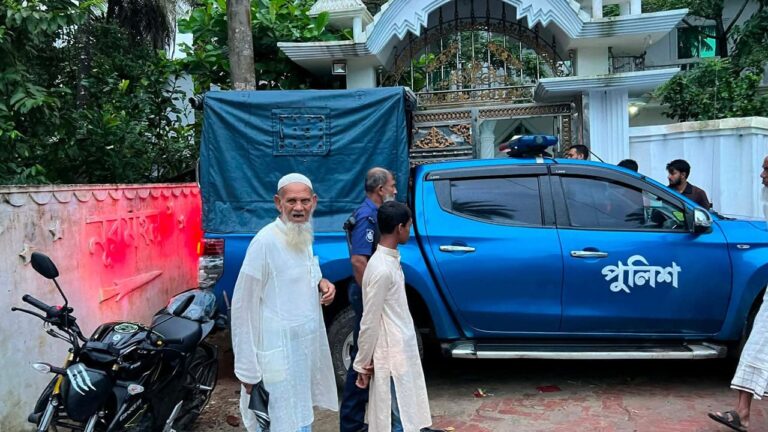 ঈদগাঁওয়ে একই রাতে দুই বাড়িতে দুর্ধর্ষ ডাকাতি লুট দেড় কোটি টাকার মালামাল