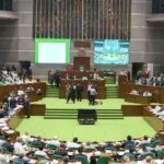 জাতীয় সংসদে সাবেক স্পিকার ব্যারিস্টার জমির উদ্দিন সরকারের প্রতি শ্রদ্ধা নিবেদন