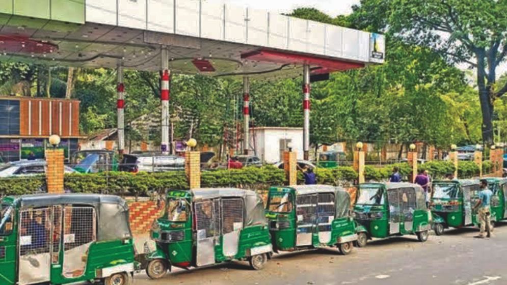 গ্যাস সংকটে স্থবির রাজধানী ও শিল্পখাত স্বাভাবিক হতে সময় লাগবে দুই সপ্তাহ
