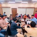 পাঁচ দফা দাবিতে নরসিংদীতে এইচএসসি পরীক্ষার্থীদের জেলা প্রশাসকের কাছে স্মারকলিপি প্রদান