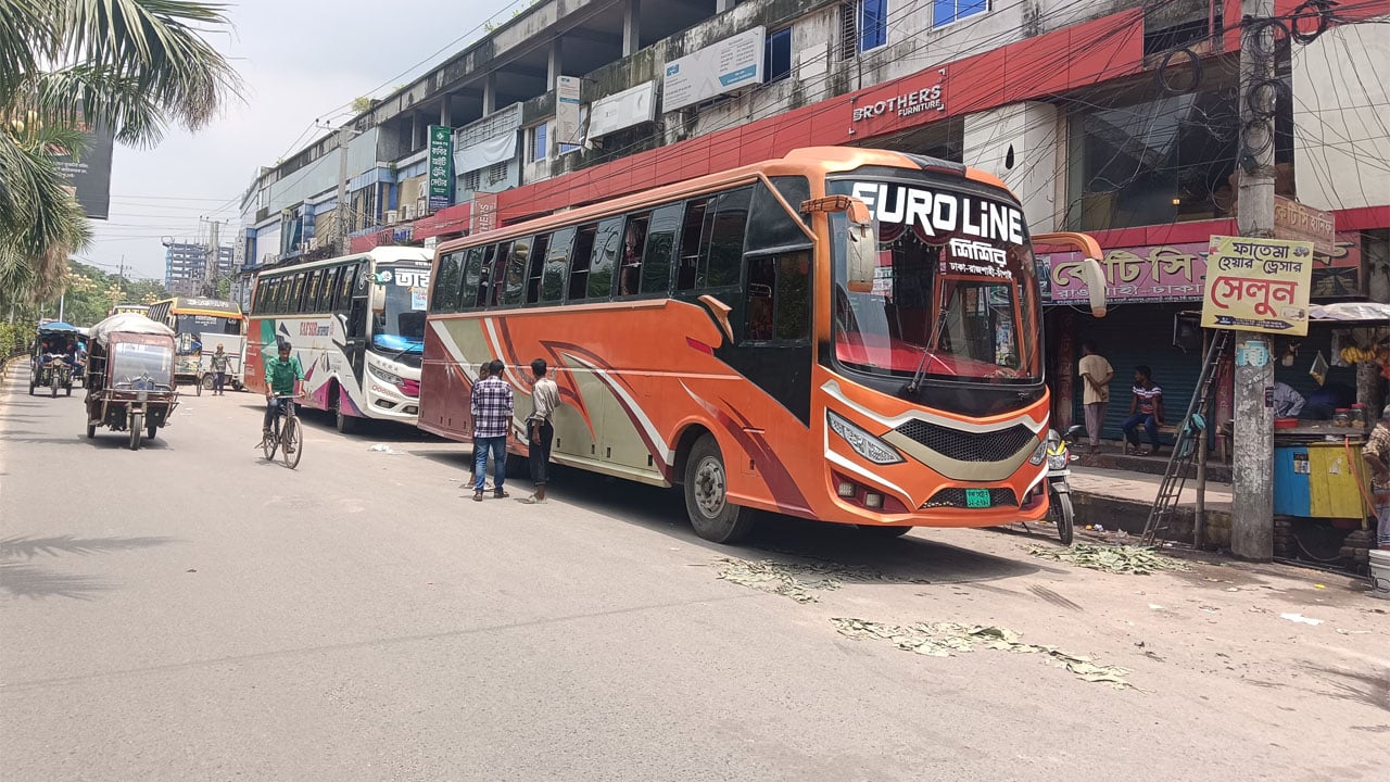 ২৫ ঘণ্টা পর স্বাভাবিক রাজশাহীর বাস চলাচল
