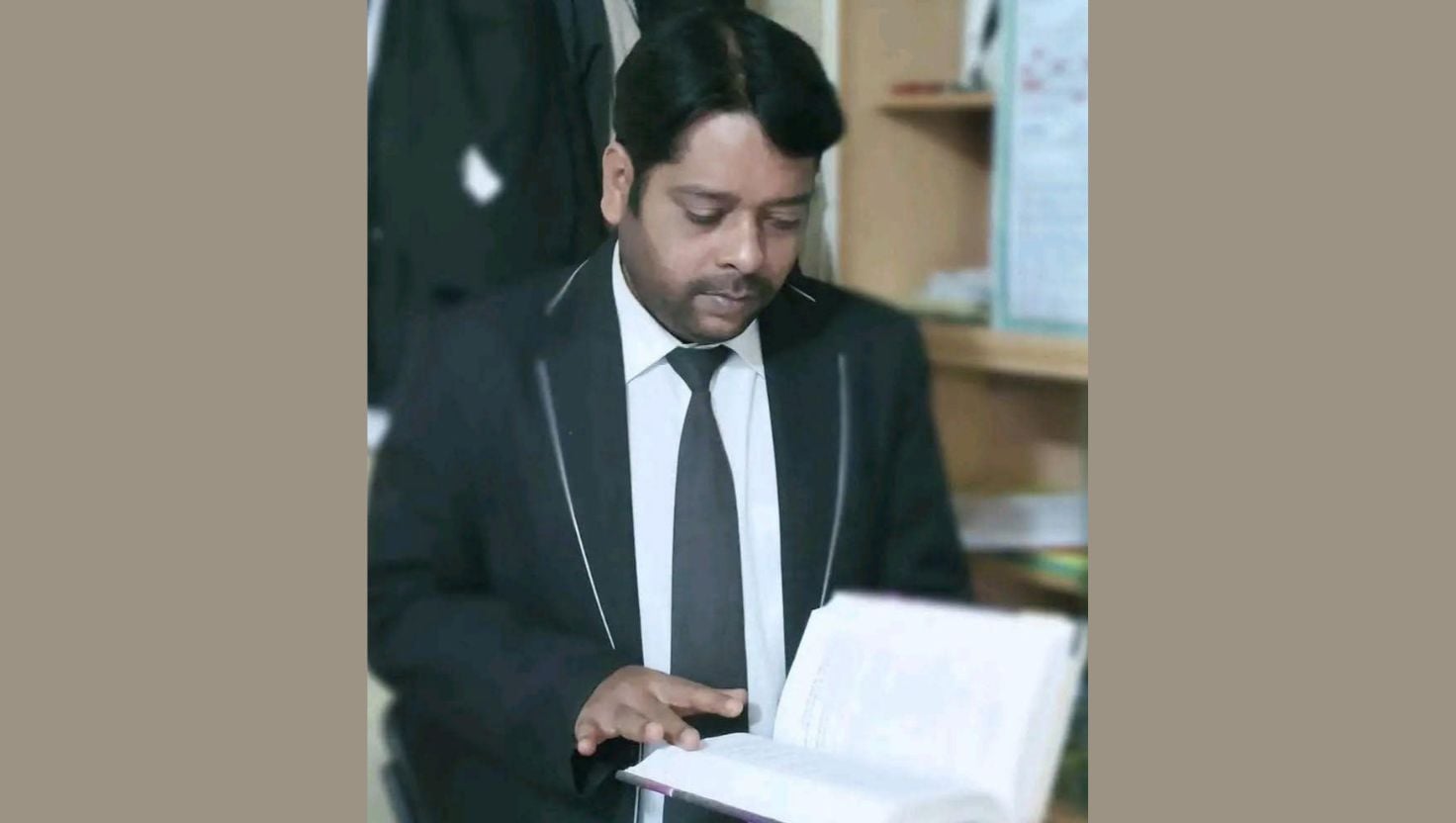 বাগেরহাটে দুর্বৃত্তের ছুরিকাঘাতে আইনজীবী নিহত, এলাকায় শোক ও ক্ষোভ