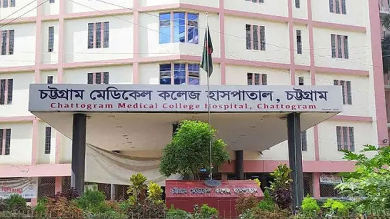 হাটহাজারীতে চা দোকান কর্মচারীর ঝুলন্ত লাশ উদ্ধার