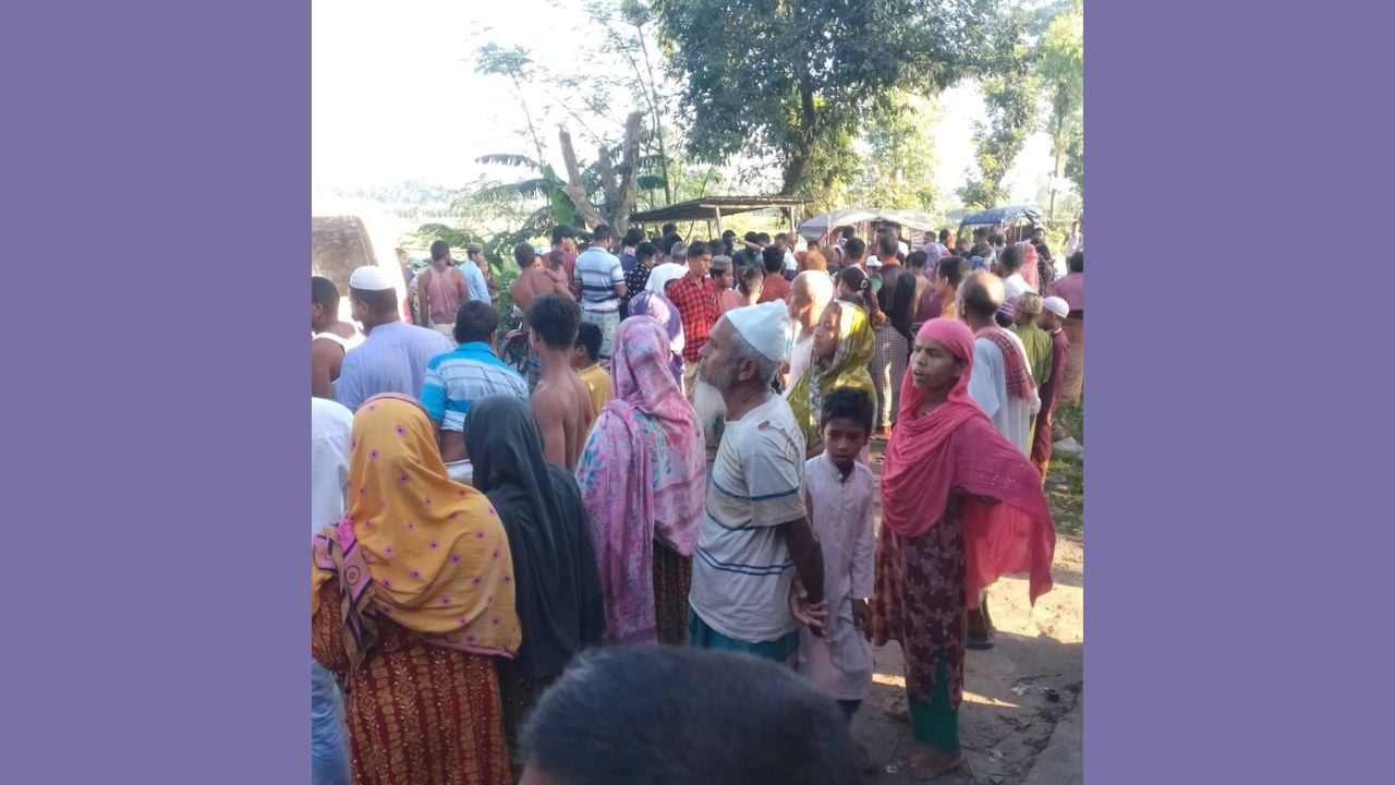 জলঢাকায় সড়ক দুর্ঘটনায় ইপিজেড কর্মী নিহত আহত ১