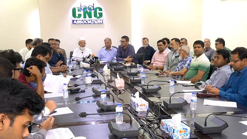 কমিশন বৃদ্ধির দাবিতে ৩০ জুলাই সারাদেশে সিএনজি ফিলিং স্টেশন ধর্মঘটের ডাক