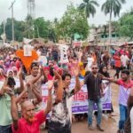 ভিডিও ভাইরাল: এমপি গাজী নজরুল ইসলামকে অবাঞ্ছিত ঘোষণা ও বহিষ্কারের দাবিতে শ্যামনগরে বিক্ষোভ