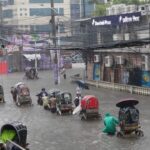 টানা ভারী বর্ষণ ও বন্যা পরিস্থিতির কারণে চট্টগ্রামে শিক্ষাপ্রতিষ্ঠান ও পরীক্ষা স্থগিত