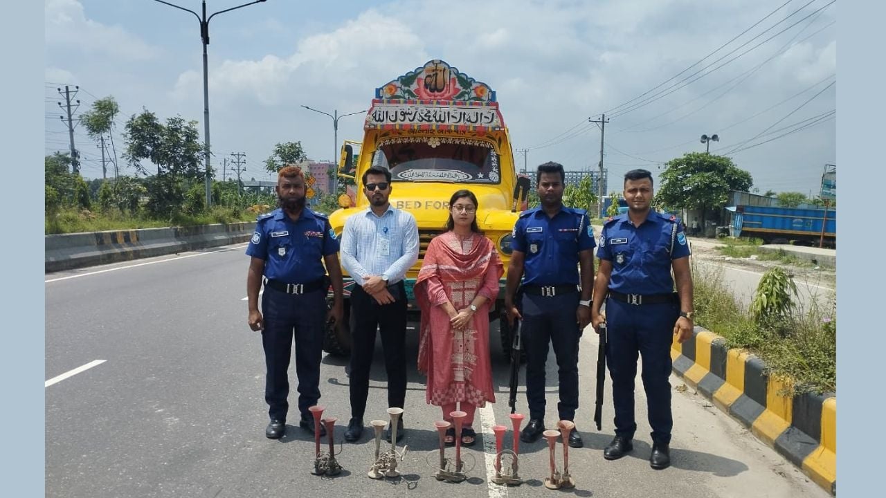 নারায়ণগঞ্জে শব্দদূষণ বিরোধী অভিযানে ৫ যানবাহনকে জরিমানা ও হর্ন জব্দ
