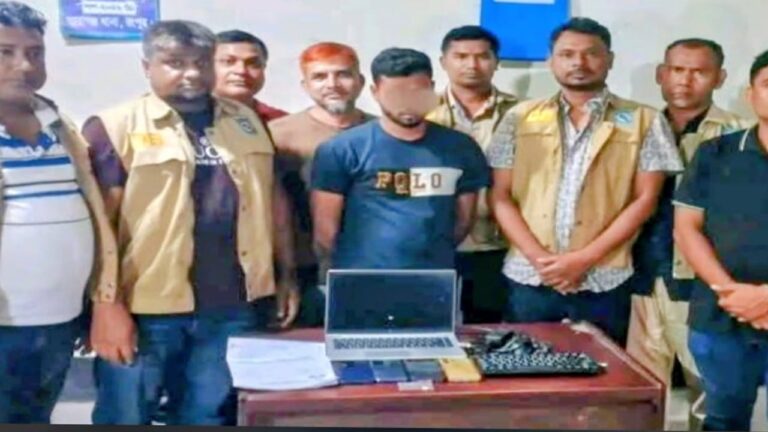 তারাগঞ্জে জাল ভিসা ও অনলাইন জুয়া চক্রের মূল হোতা গ্রেপ্তার