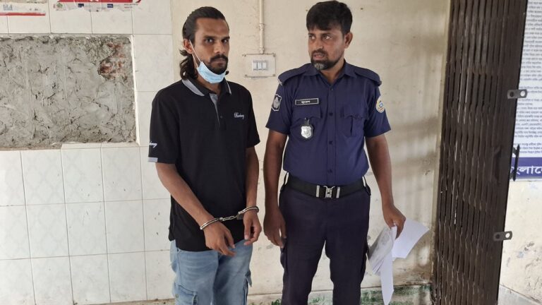 ঝালকাঠিতে গাঁজাসহ ছাত্রদল নেতা ও ইয়াবাসহ মাদক কারবারি আটক