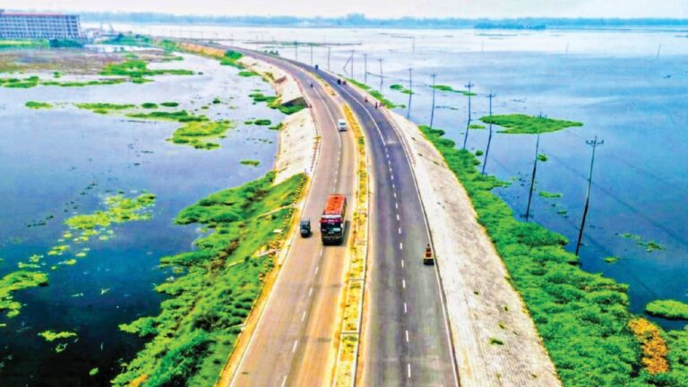 অপরিকল্পিত অবকাঠামো ও দখলদারিত্বে অস্তিত্ব সংকটে চলনবিল