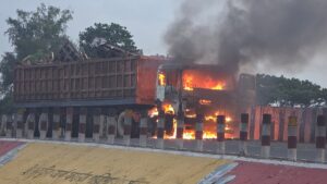 Fire guts scrap-laden lorry on Dhaka-Chattogram highway