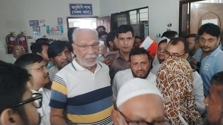 Former Minister Latif Siddiqui to Surrender Before International Crimes Tribunal Over Shapla Chattar Case