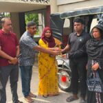 Teenager receives new electric rickshaw after robbery ordeal in Jhenaidah