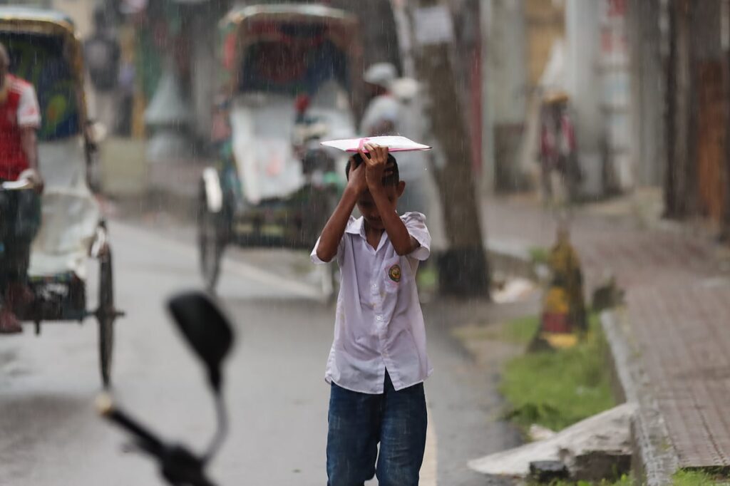 Deep Depression Over Bay Brings Rain Threat Across Bangladesh