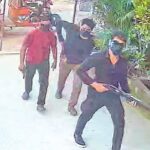 চট্টগ্রামে পুলিশের তালিকা এড়িয়ে সক্রিয় দেড় শতাধিক অস্ত্রধারী সন্ত্রাসী