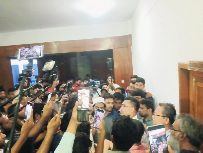 DU Student Leaders Lay Siege to Syndicate Meeting Over Housing Reform Demands