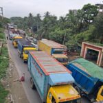 Seven-kilometer traffic gridlock hits Dhaka-Chittagong highway following overnight accidents