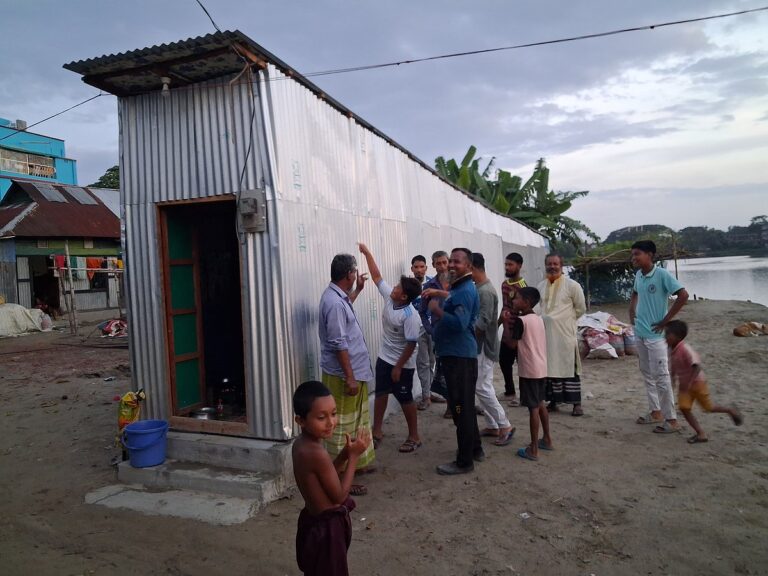 Bangladeshi migrant builds functional home on narrow one-percent plot of land