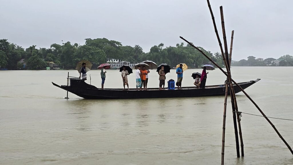 Rising Floodwaters Threaten Sunamganj as Heavy Rains Persist