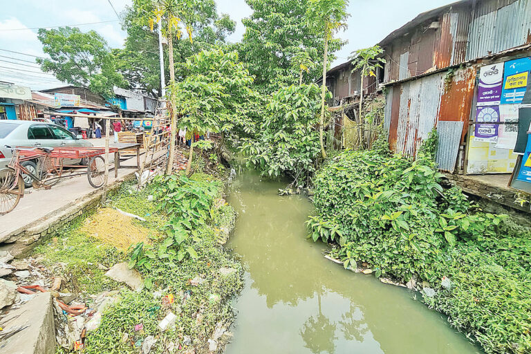 Dying Canals and Vanishing Ponds Push Barishal Toward Urban Collapse