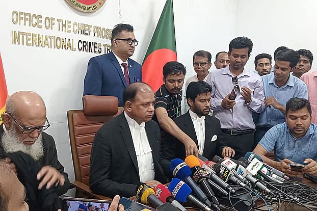 Tribunal Receives Draft Report Implicating Sheikh Hasina in 2013 Shapla Chattar Violence
