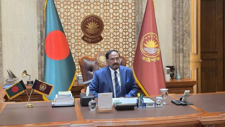 Hafiz Uddin Ahmad assumes duties as acting president at Bangabhaban