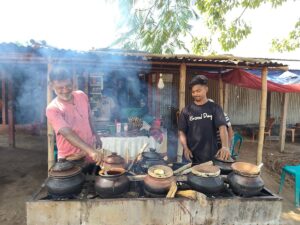Remote forest eatery in Madhupur draws crowds with traditional clay-pot cooking