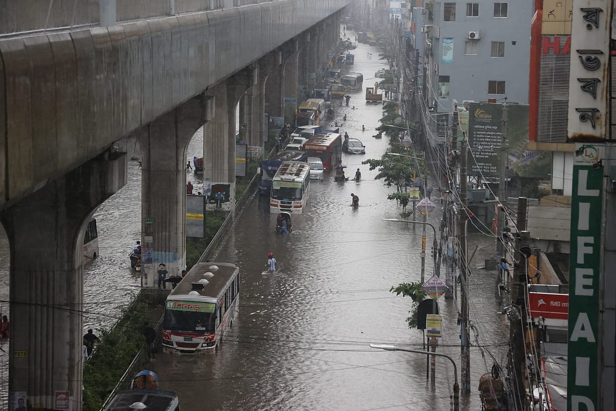 Bangladesh Issues Heavy Rainfall Alert as Flood Situation Persists in Seven Districts