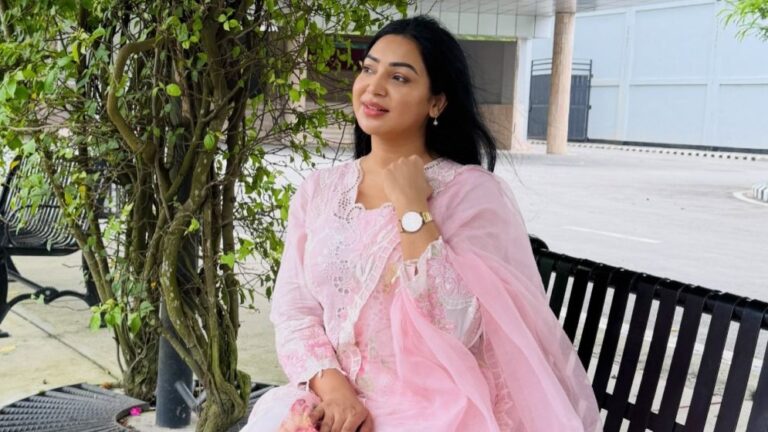 Actress Sadia Jahan Prova Sparks Speculation With Cryptic Social Media Post