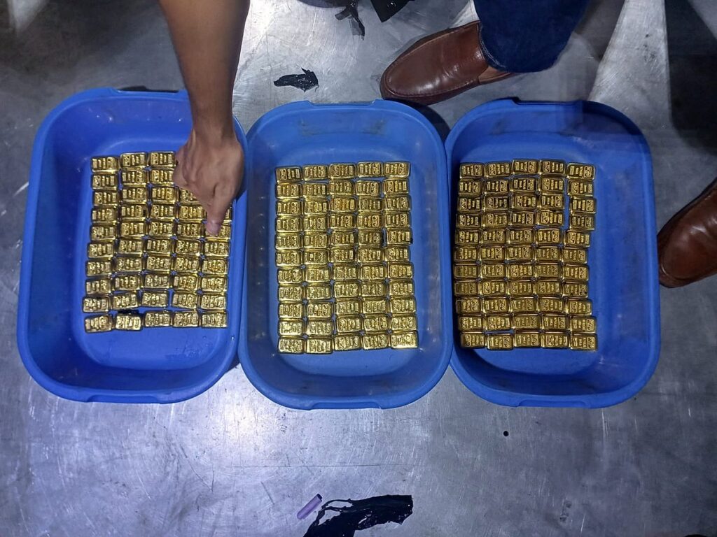 Customs officials seize 19 kilograms of gold from Biman Bangladesh aircraft in Dhaka