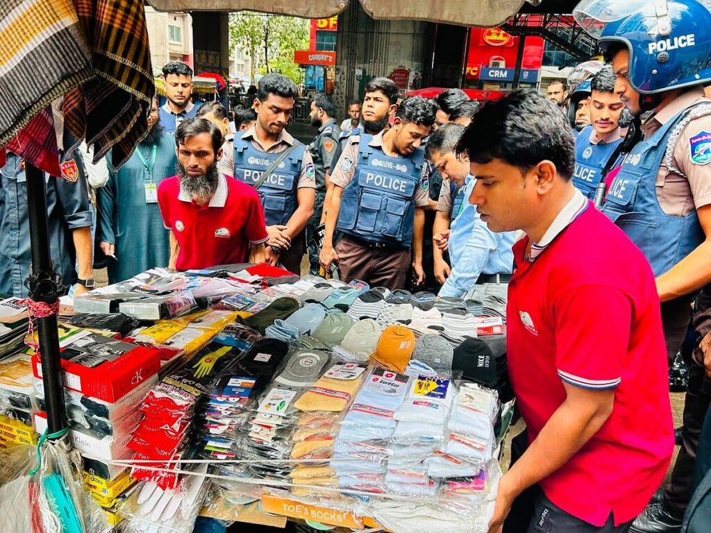 Dhaka Metro Rail Authorities Clear Illegal Stalls and Enforce Security in Mirpur Eviction Drive