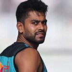 জিম্বাবুয়ে সফরে হোয়াইটওয়াশ এড়ালেও মেহদীর অধিনায়কত্ব নিয়ে বাড়ছে সংশয় ও সমালোচনার ঝড়