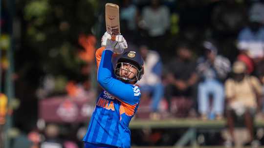 হারারেতে ইতিহাস গড়ে সিরিজ জয় ভারতের কিশোর তারকা বৈভবের ব্যাট হাতে বিশ্বজয়