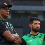 জিম্বাবুয়ের বোলিং কোচের দায়িত্ব নিলেন কিংবদন্তি কোর্টনি ওয়ালশ