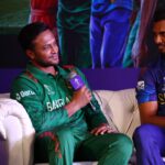 সাবেক প্রধানমন্ত্রীর সঙ্গে যোগাযোগে সাকিবের ফেরার পথ বন্ধ কঠোর অবস্থানে ক্রীড়া মন্ত্রণালয়